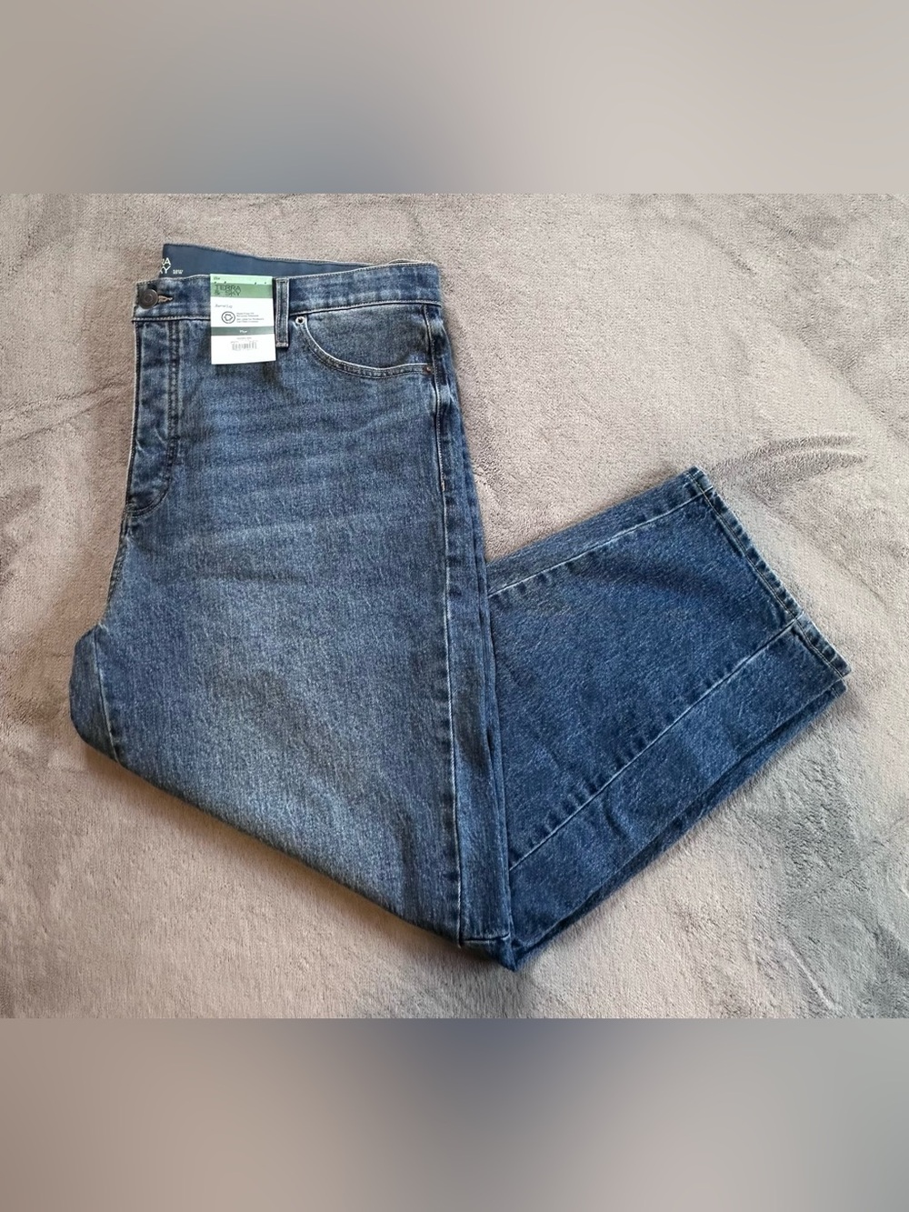 Terra & Sky Women's Plus Size High Rise Barrel Jeans, 28" Inseam/ Size: 18W/ NWT
